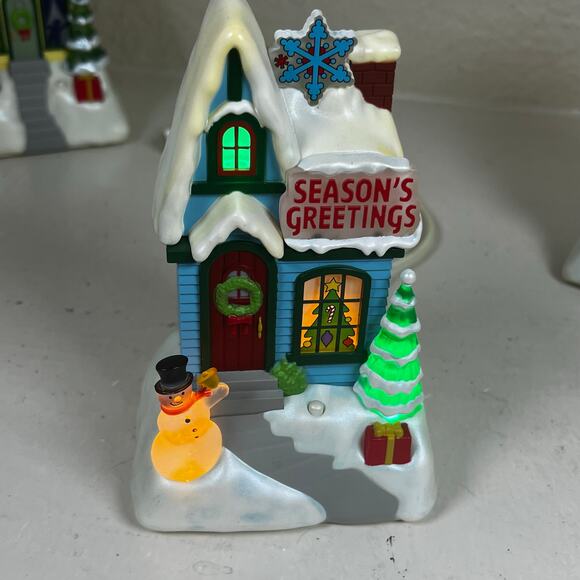 Hallmark Caroling Cottages 2009 Light & Sound Set of 4 & bonus 2014 Snowman - Picture 6 of 16